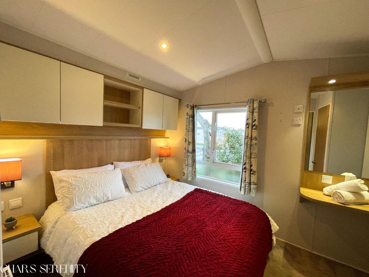 Lovely Holiday Home At Lyons Caravan Park! Prestatyn Extérieur photo